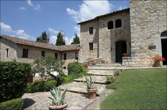 Azienda Agricola con Castello nel Chianti Classico